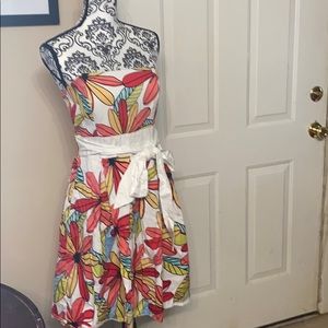 Colorful, floral print, strapless dress 👗